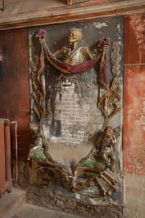 Grave in Saint-Pierre-le-Jeune protestant by safaribears