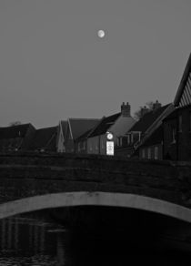 Norwich moon by camera-rustica