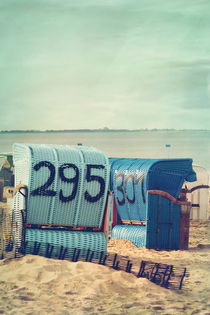 Vintage Beach by syoung-photography