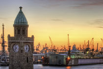 Pegelturm Hamburg by photoart-hartmann