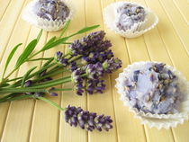 Seifenpralinen mit Lavendel by Heike Rau