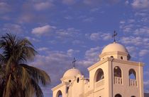 Flores Church Domes Guatemala von John Mitchell