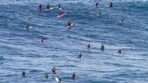 SURFERS CROWD von withlovefromberlin