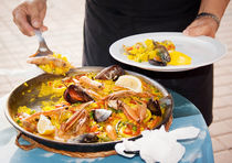 Seafood paella