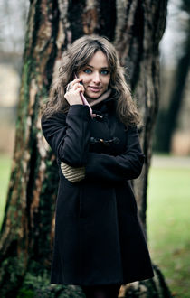 Girl on the phone von nedyalko petkov