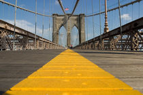 Fußweg auf der Brooklyn Bridge von kunertus