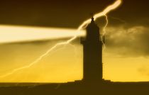 Lighthouse in Thunderstorm von Dan Kollmann