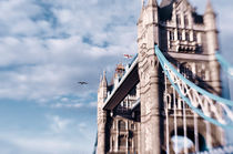 Tower Bridge I by kaotix