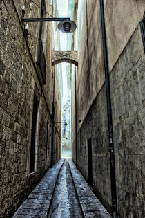 Narrow Street von labela