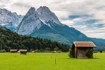 Almhütte vorm Waxenstein by Erhard Hess