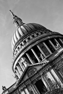 St Paul's Cathedral London by David Pyatt