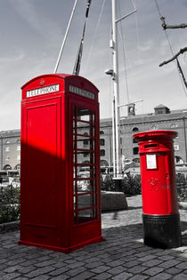 Post Box Phone box von David Pyatt