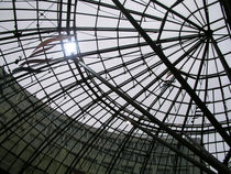 Gegenlicht! Blick durch das Dach der Goethegalerie in Jena by Eva-Maria Di Bella