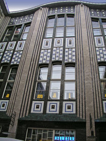 Berlin - Fassade der Hackeschen Höfe (2) by Eva-Maria Di Bella