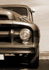 Truck (sepia) von Beate Gube