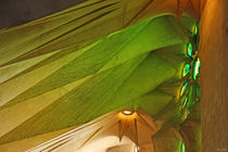 [barcelona] - ... sagrada familia green shine von meleah