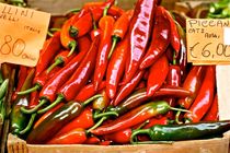 Bright Red Italian Peppers von Maggie Vlazny