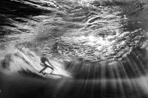 Surfing God light von Sean Davey