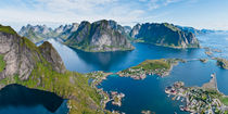 Reine, Reinefjord, Lofoten Islands, Norway von Tom Dempsey