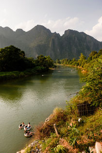 Tranquil Vang Vieng. von Tom Hanslien