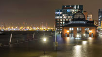 Hochwasser am Hamburger Fischmarkt von Steffen Klemz