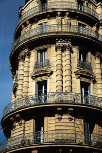 Yellow in Marseille von John Rizzuto