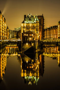 Wasserschloss Speicherstadt Hamburg by Dennis Stracke