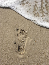 'Fußabdruck im Sand' von Susanne Winkels