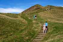 Walking Up Mam Tor von Rod Johnson