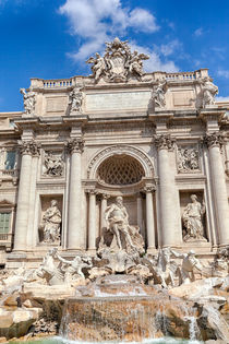 Fontana di Trevi by Roberto Giobbi