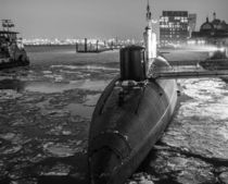 U-Boot im Hamburger Hafen bei Eis von Dennis Stracke