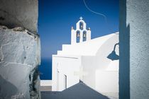 Santorin: Blick durch eine Gasse in Imerovigli von Björn Kindler