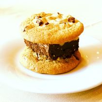 Cookie Brownie Sandwich von Green Moon Art