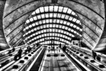 Canary Wharf Station by David Pyatt