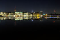 Hamburger Binnenalster bei Nacht 4 Jahreszeiten by Dennis Stracke