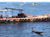 Anlegestelle in Manaus by reisemonster