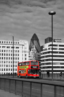 The No 43 to London Bridge von Malc McHugh