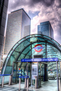 Canary Wharf London by David Pyatt