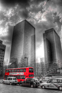 Canary Wharf London by David Pyatt