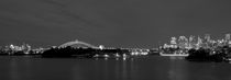 Black & white panorama of Sydney Skyline by Tim Leavy