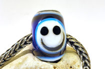 Smiley Bead by Heike Loos