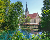 Die Kirche am Blautopf von Michael Naegele