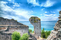 Grotte des Catull in Sirmione am Gardasee by Gina Koch