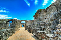 Grotte des Catull in Sirmione am Gardasee von Gina Koch