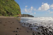 Einsamer Strand by Bruno Schmidiger