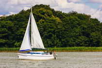 White Sailboat von Patrycja Polechonska