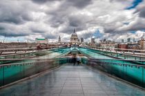 London St. Paul's Cathedral II - Rush Hour at Millennium Bridge von elbvue von elbvue