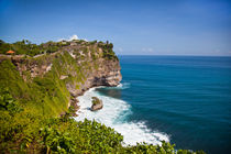 Cliffside temple, Bali von Tasha Komery