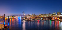 City-Sportboot-Hafen bei den Hamburger Landungsbrücken bei Nacht by Frank  Jeßen