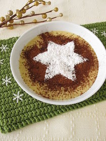 Tiramisu Dessert mit einem Stern aus Puderzucker von Heike Rau